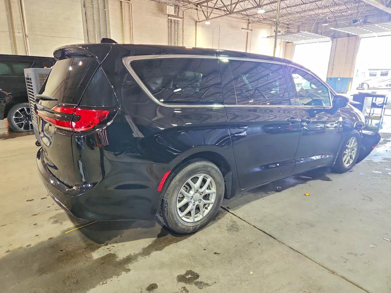 2026 CHRYSLER PACIFICA SELECT — снимка 3