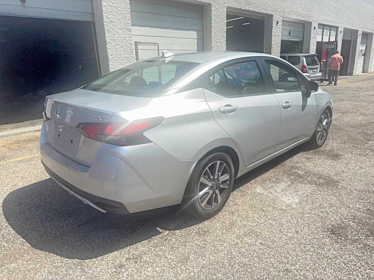 2020 NISSAN VERSA SV — снимка 4