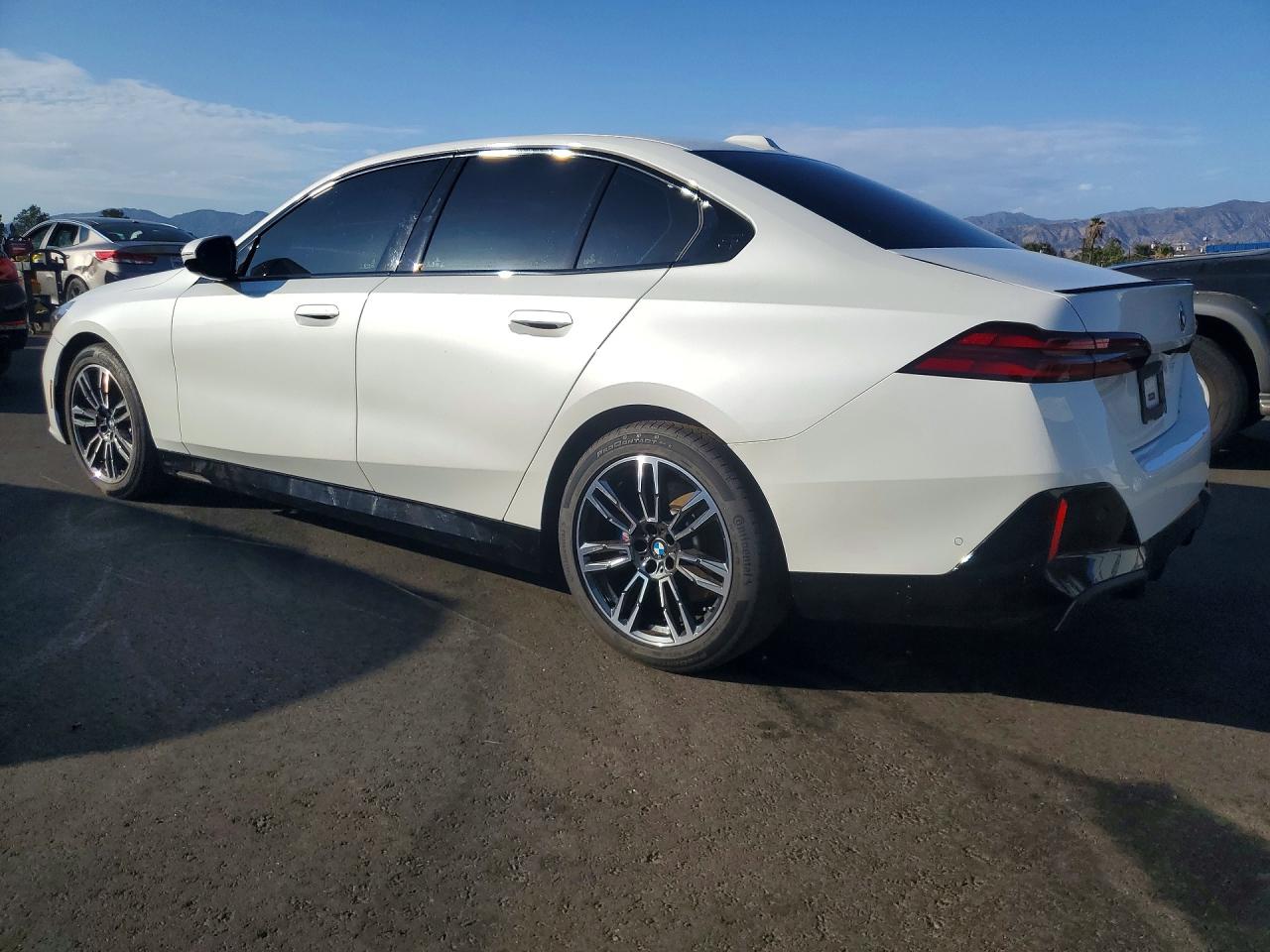 2024 BMW 530 I — снимка 2