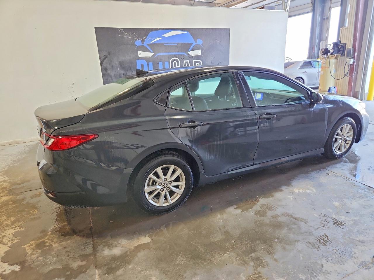 2025 TOYOTA CAMRY LE — снимка 3