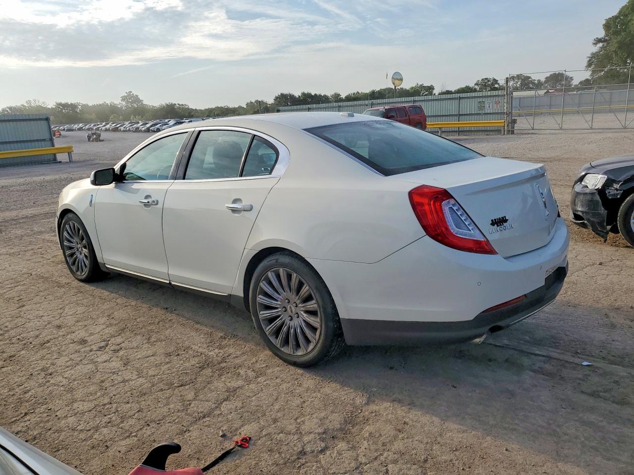 2013 LINCOLN MKS — снимка 2