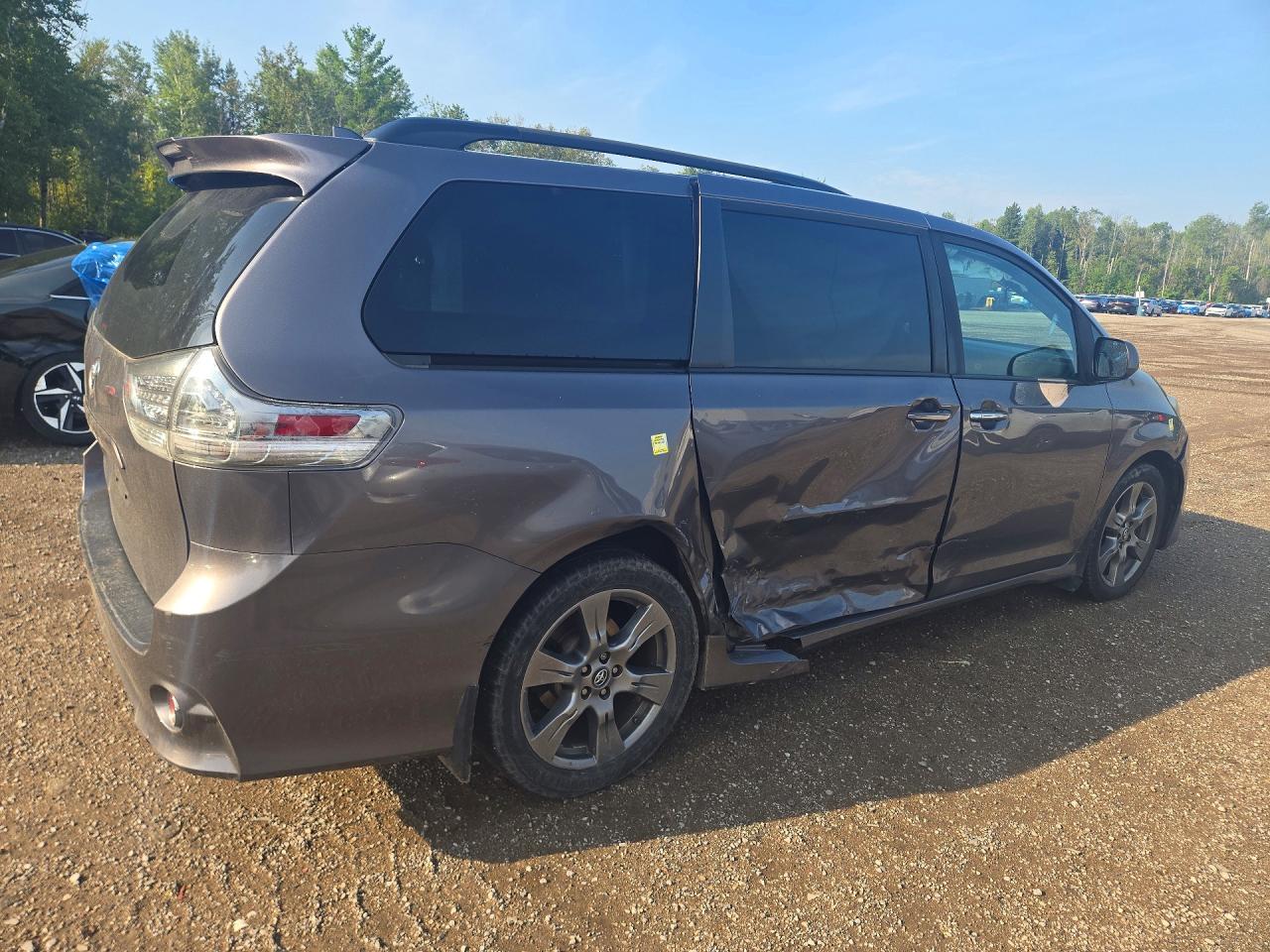 2018 TOYOTA SIENNA SE — снимка 3