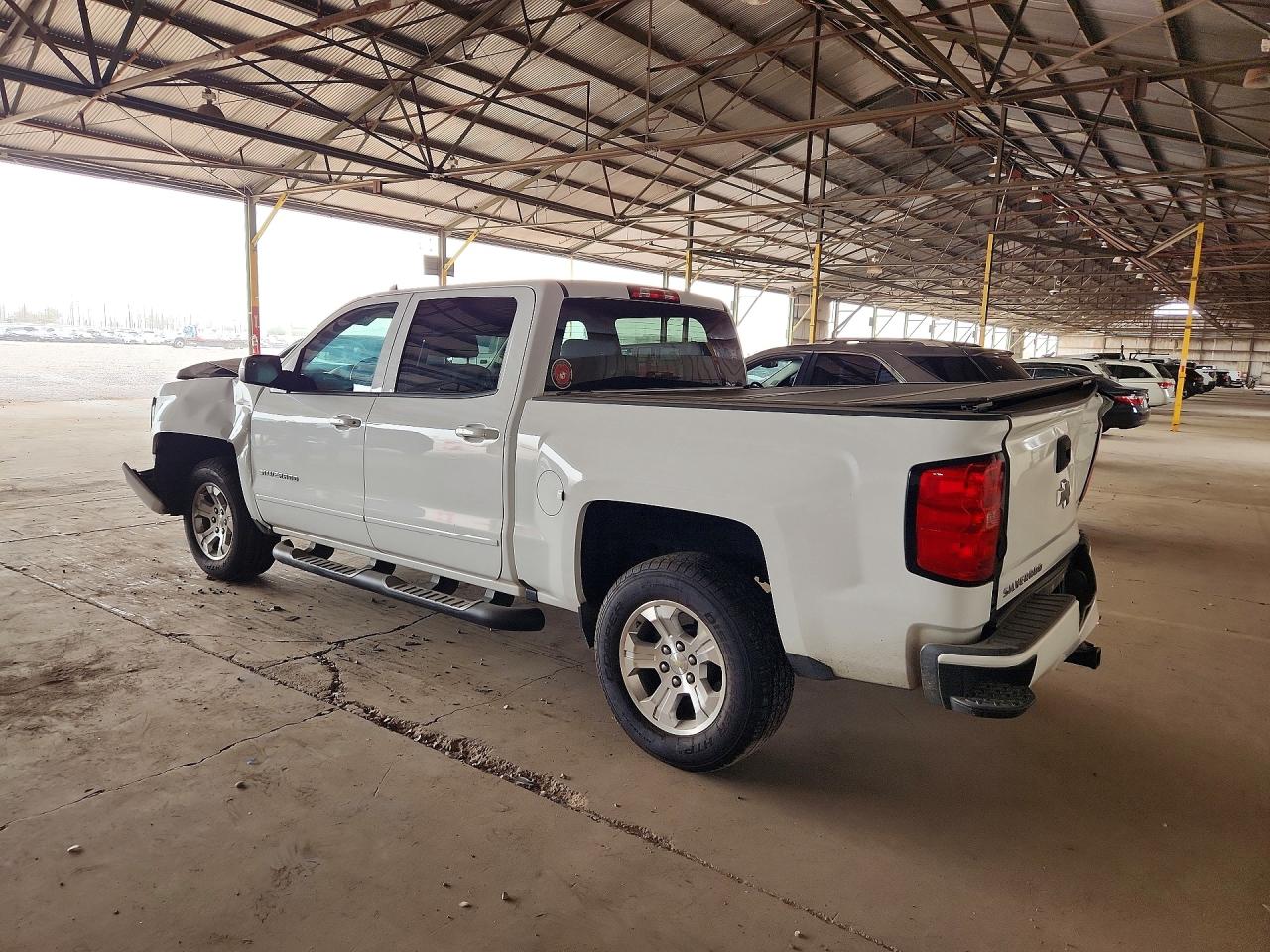 2018 CHEVROLET SILVERADO K1500 LT — снимка 2