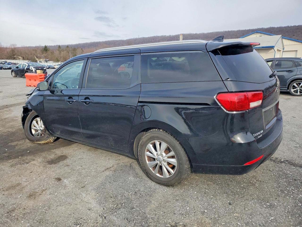2015 KIA SEDONA LX — снимка 2