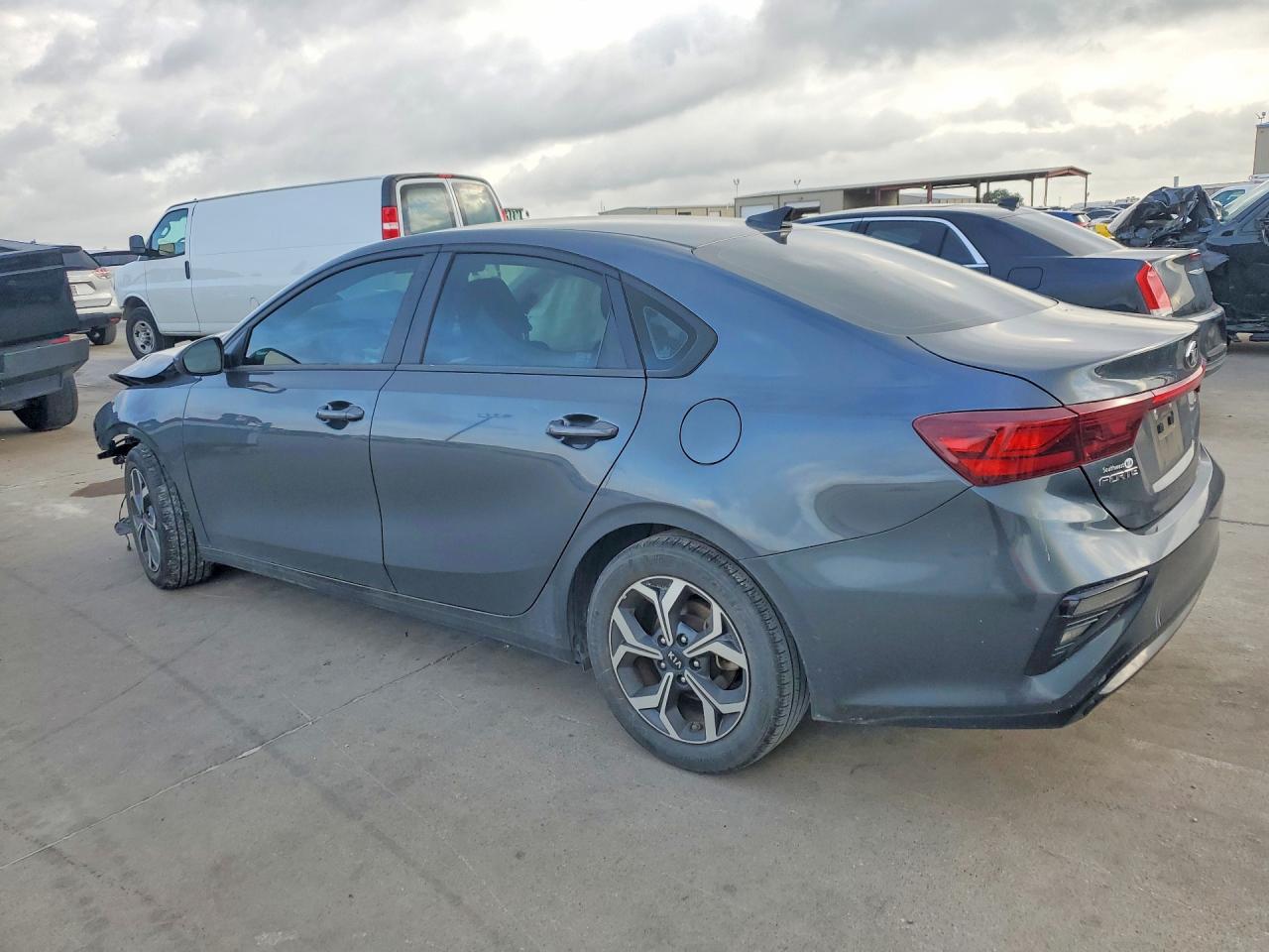 2021 KIA FORTE LXS — снимка 2