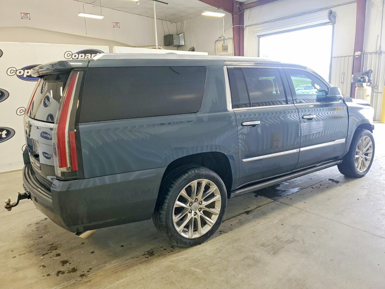 2019 CADILLAC ESCALADE ESV PREMIUM LUXURY — снимка 3