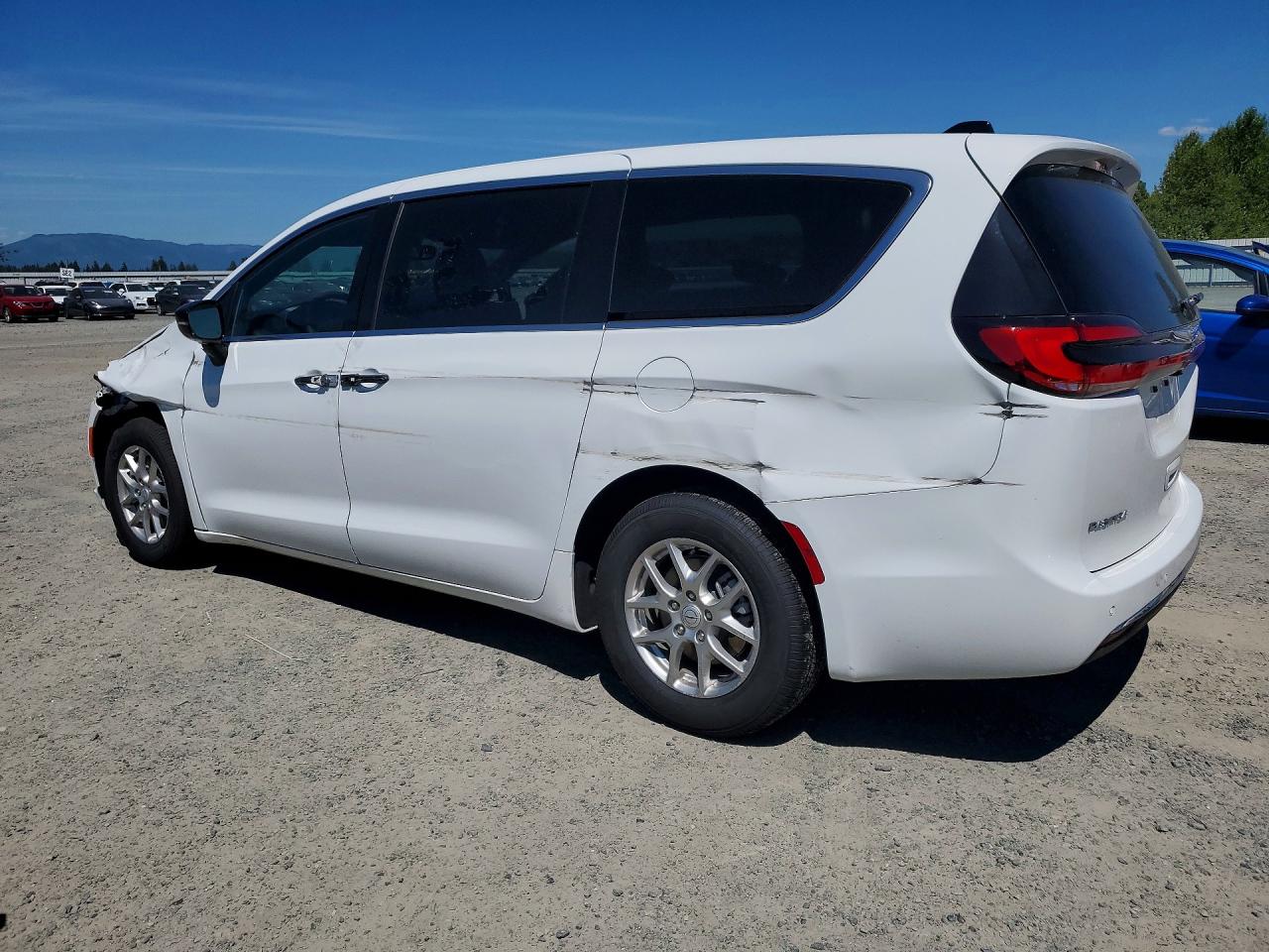 2026 CHRYSLER PACIFICA SELECT — снимка 2
