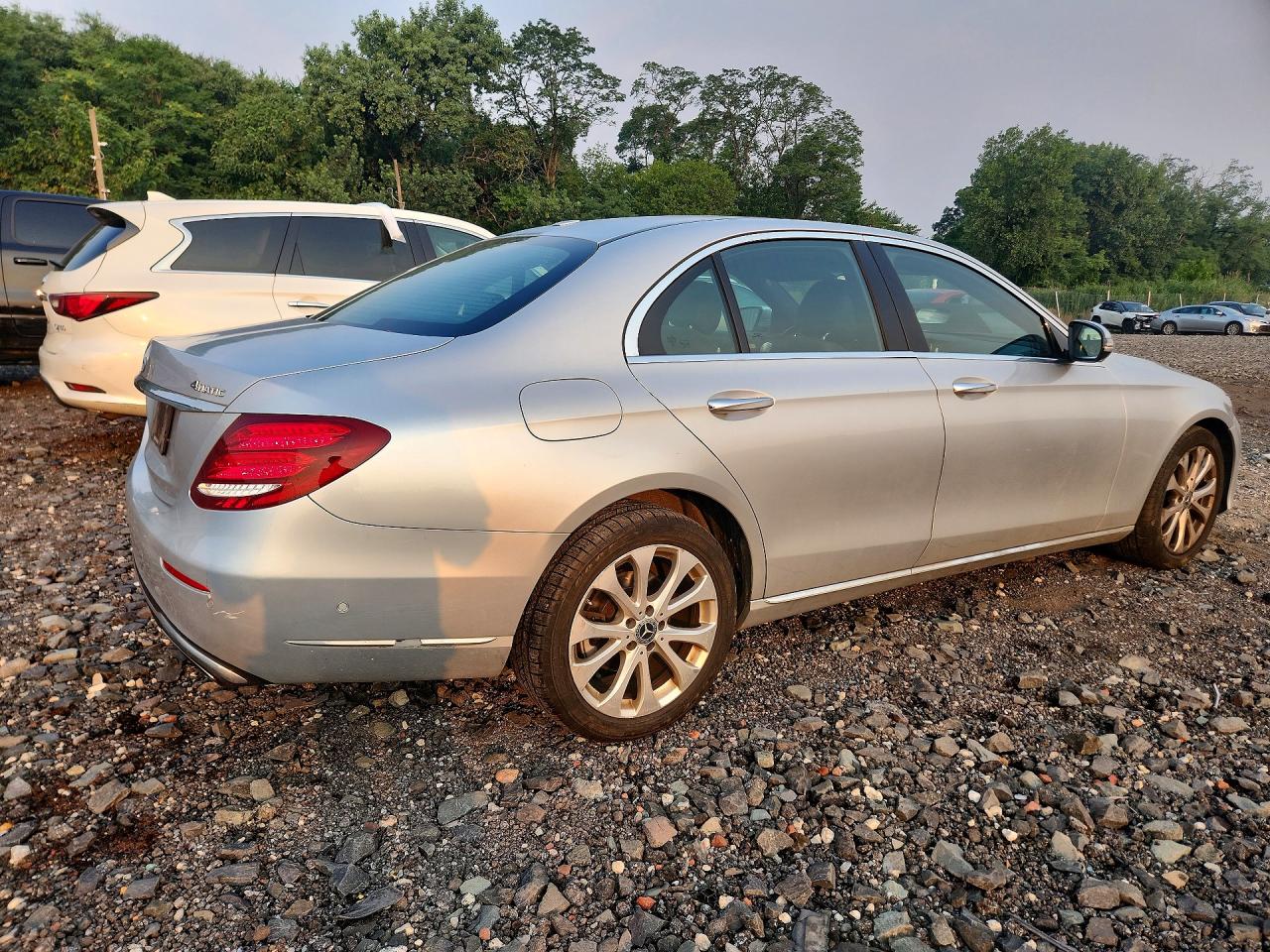 2019 MERCEDES-BENZ E 300 4MATIC — снимка 3