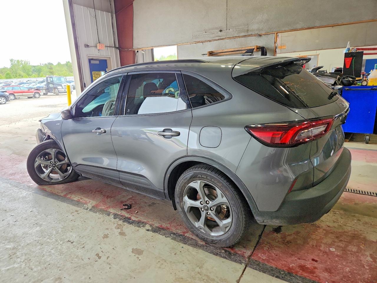 2025 FORD ESCAPE ST LINE SELECT — снимка 2