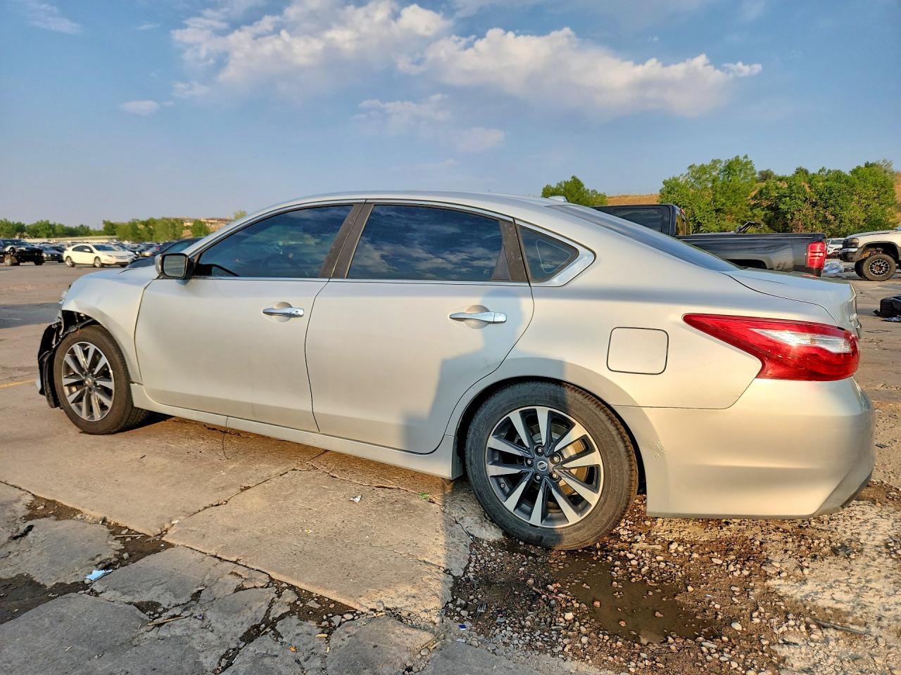 2017 NISSAN ALTIMA 2.5 SV — снимка 2
