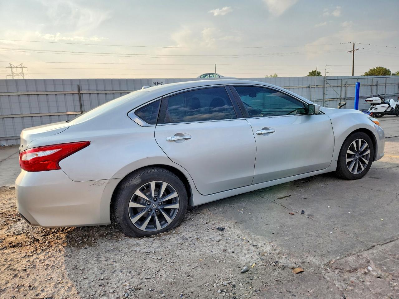2017 NISSAN ALTIMA 2.5 SV — снимка 3