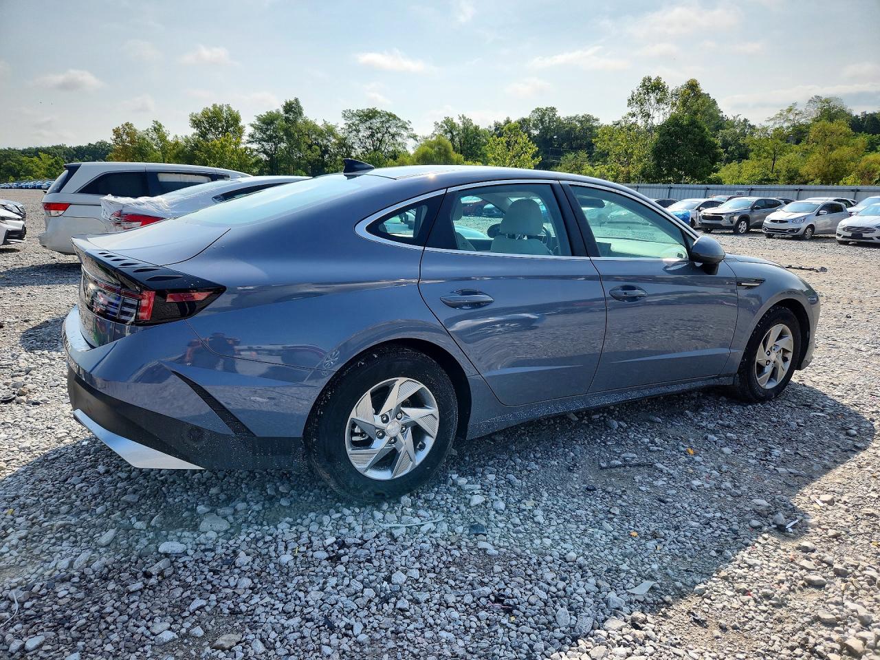 2025 HYUNDAI SONATA SE — снимка 3
