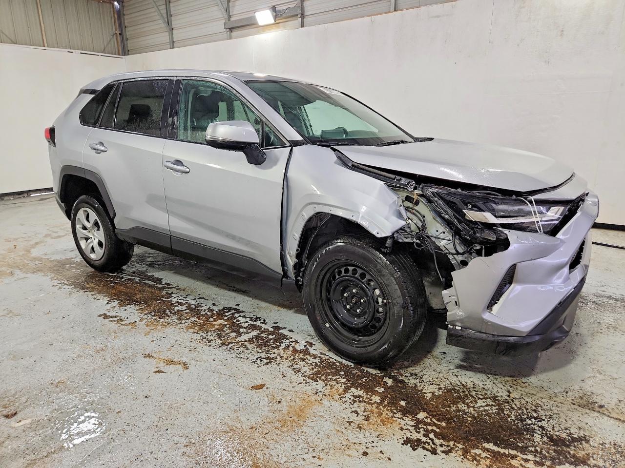 2025 TOYOTA RAV4 LE — снимка 4