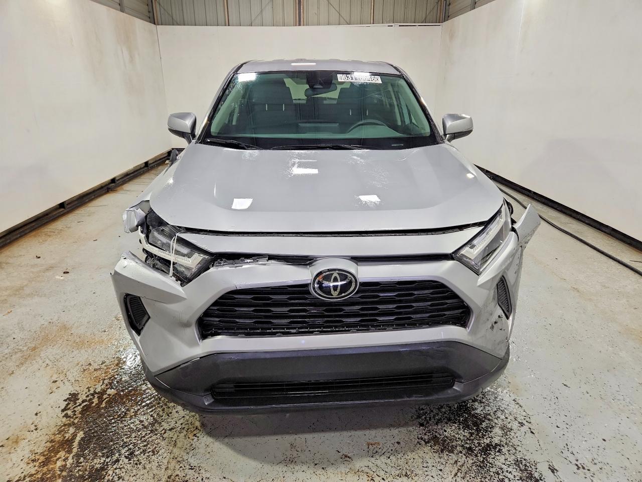 2025 TOYOTA RAV4 LE — снимка 5