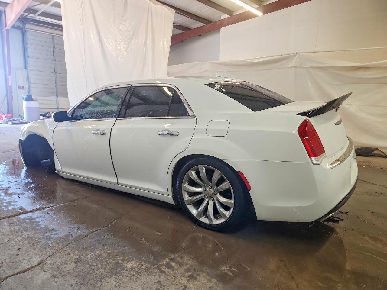 2019 CHRYSLER 300 LIMITED — снимка 2
