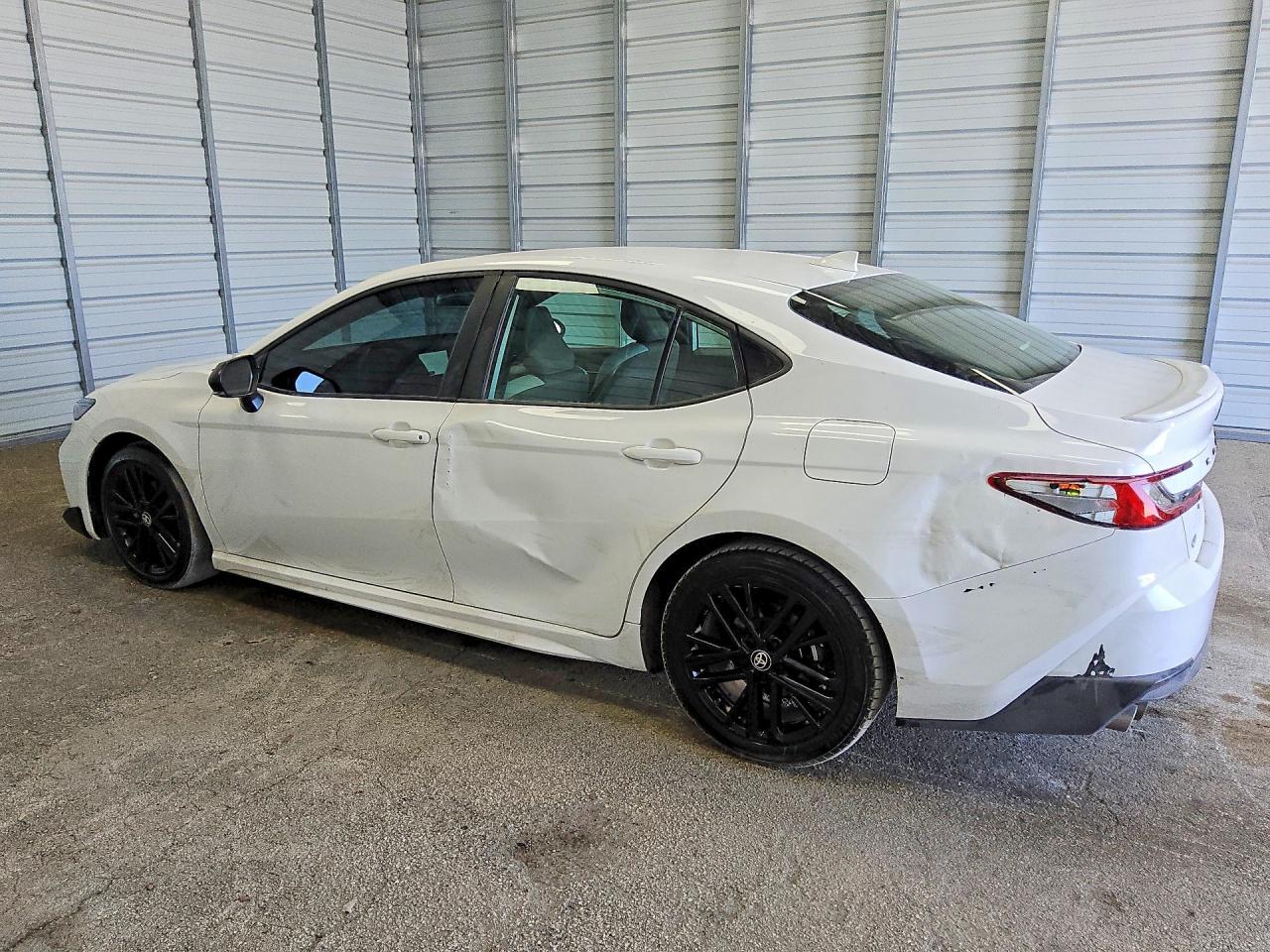 2025 TOYOTA CAMRY SE — снимка 2