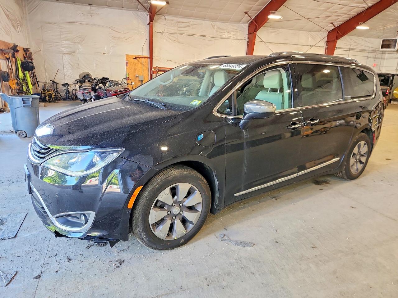 2018 CHRYSLER PACIFICA HYBRID LIMITED