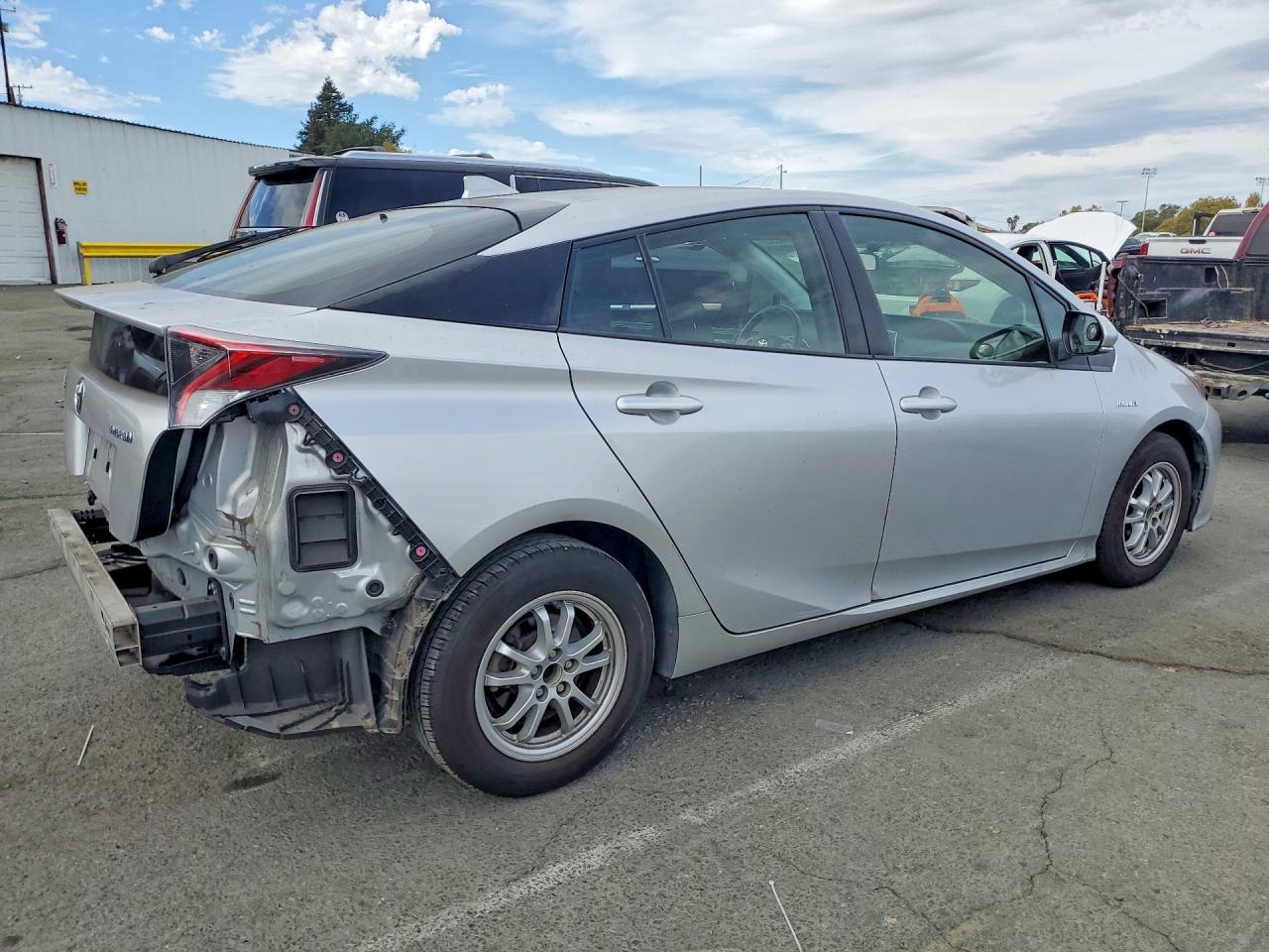2016 TOYOTA PRIUS TWO — снимка 3