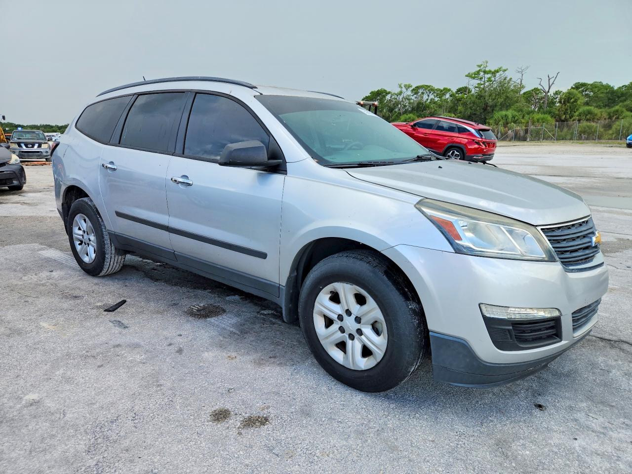 2017 CHEVROLET TRAVERSE LS — снимка 4