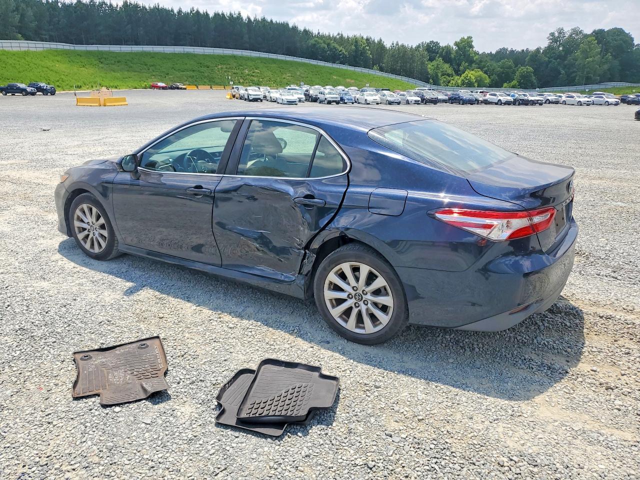 2018 TOYOTA CAMRY LE — снимка 2