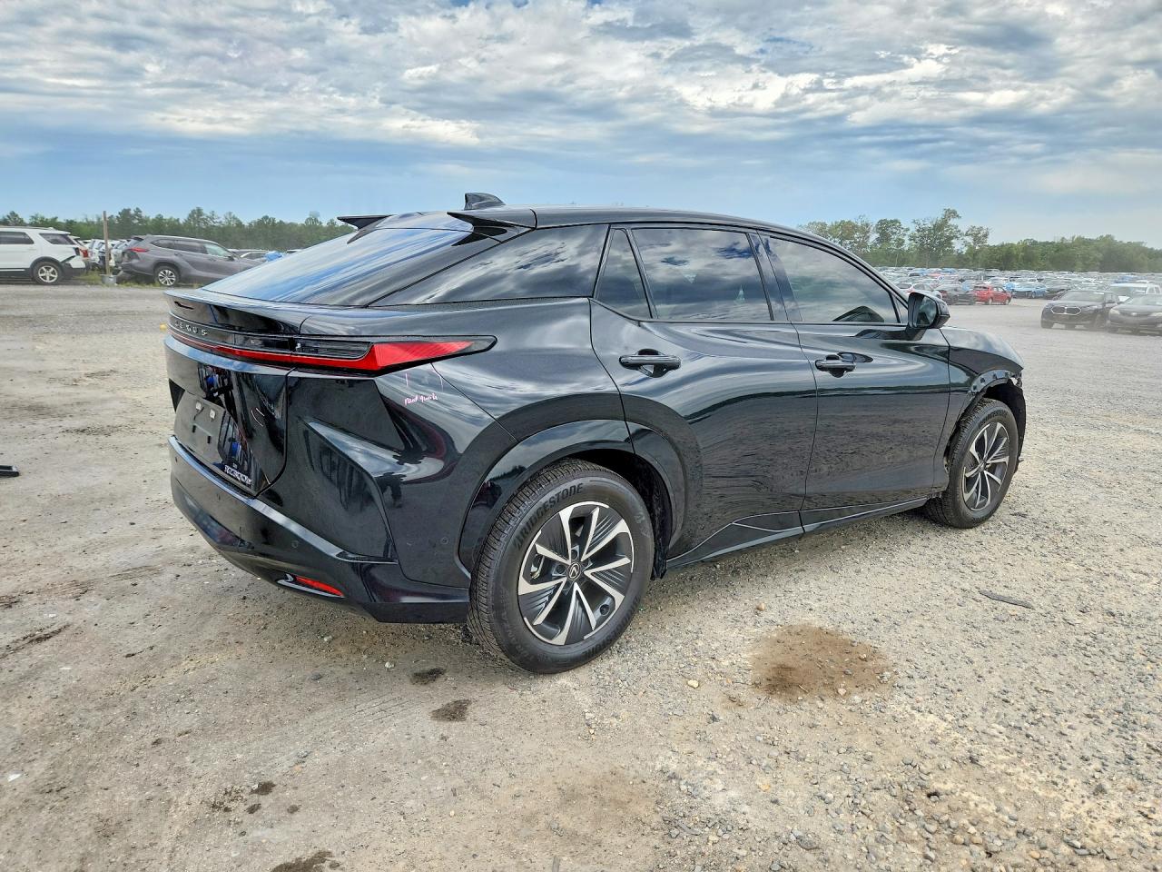 2024 LEXUS RZ 300E — снимка 3