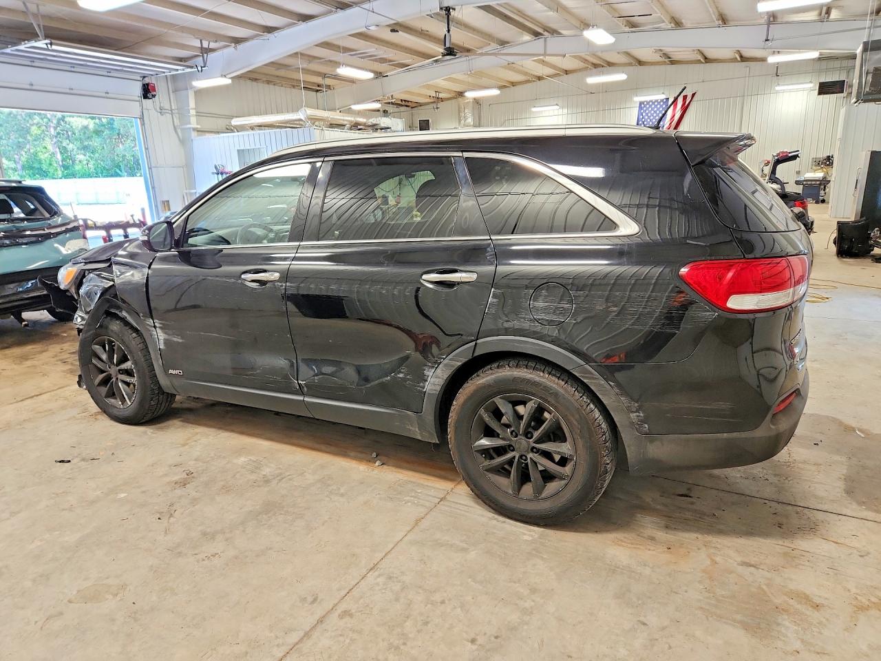 2017 KIA SORENTO LX — снимка 2