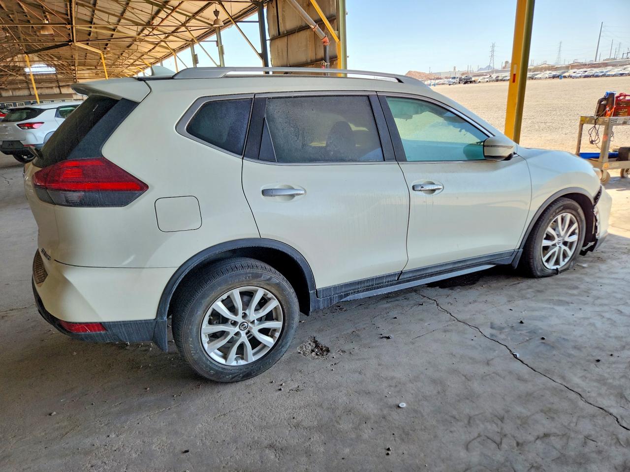 2017 NISSAN ROGUE SV — снимка 3