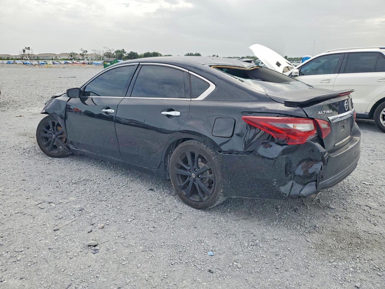 2017 NISSAN ALTIMA 2.5 SR — снимка 2