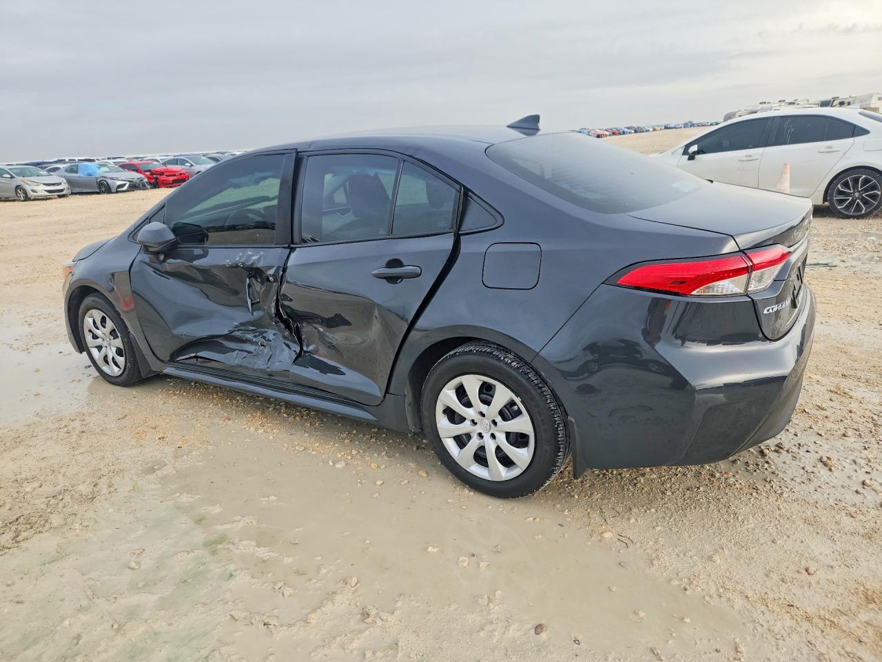 2025 TOYOTA COROLLA LE — снимка 2