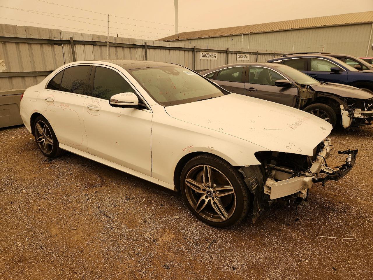 2019 MERCEDES-BENZ E 300 4MATIC — снимка 4