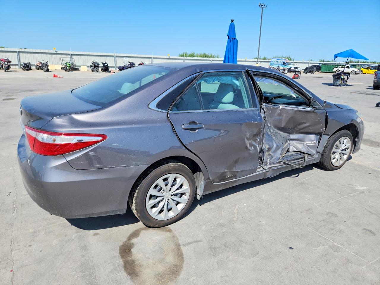 2015 TOYOTA CAMRY LE — снимка 3