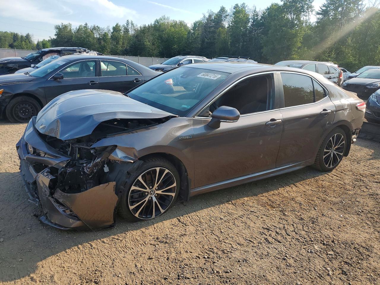 2020 TOYOTA CAMRY HYBRID SE