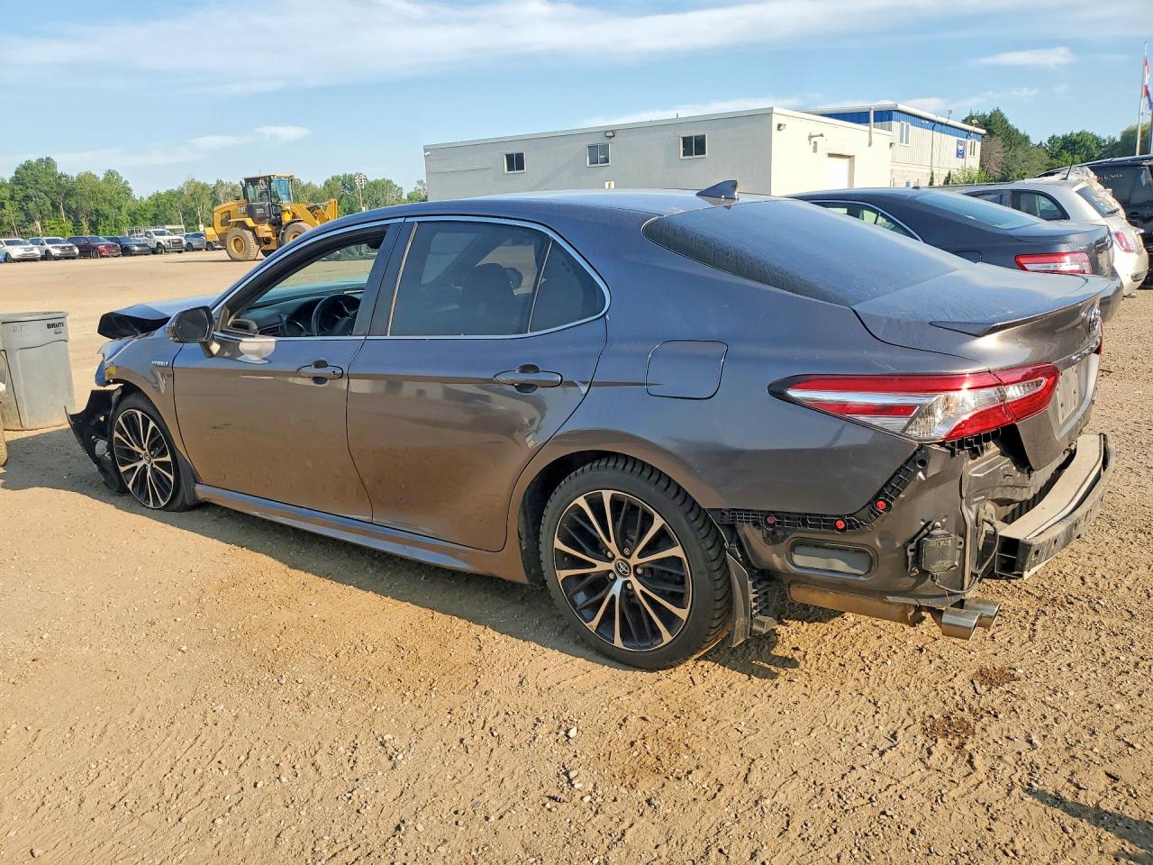 2020 TOYOTA CAMRY HYBRID SE — снимка 2