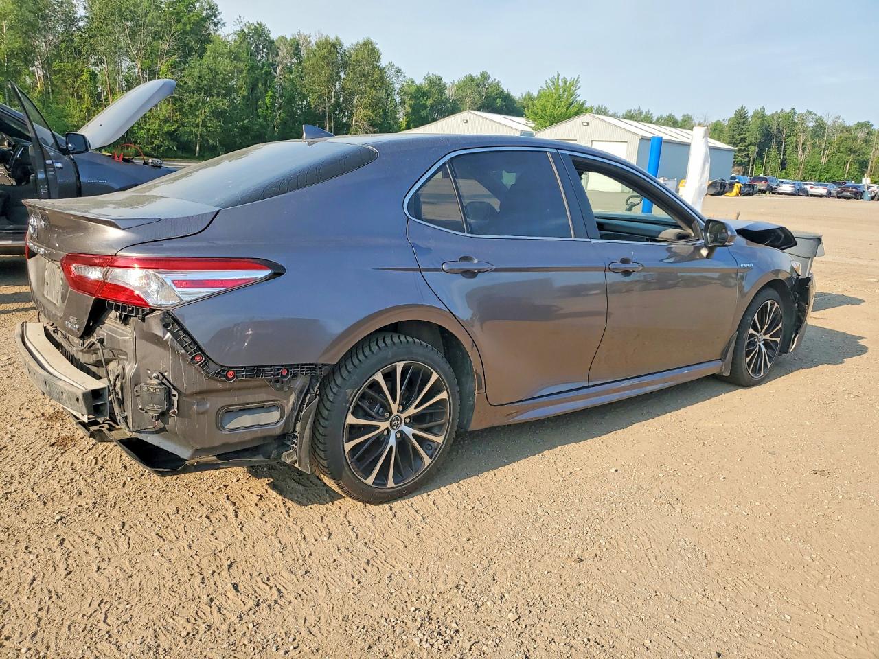 2020 TOYOTA CAMRY HYBRID SE — снимка 3