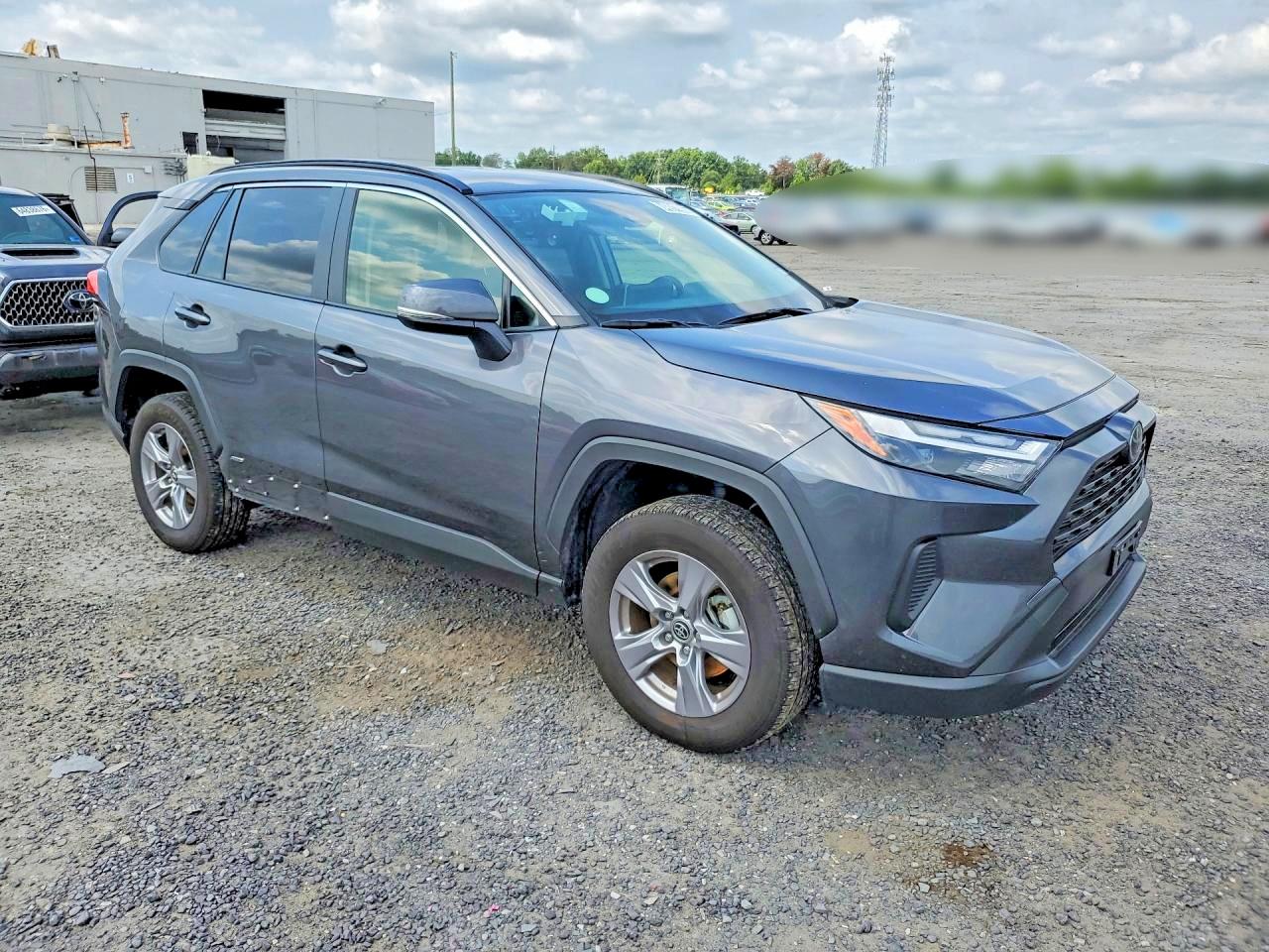2025 TOYOTA RAV4 LE — снимка 4