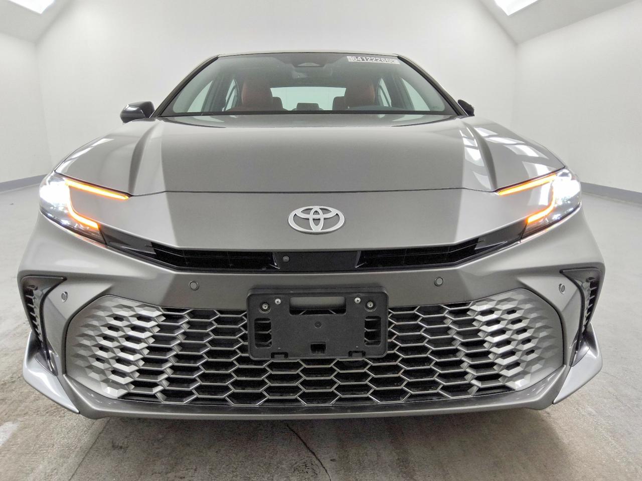 2025 TOYOTA CAMRY XSE — снимка 5