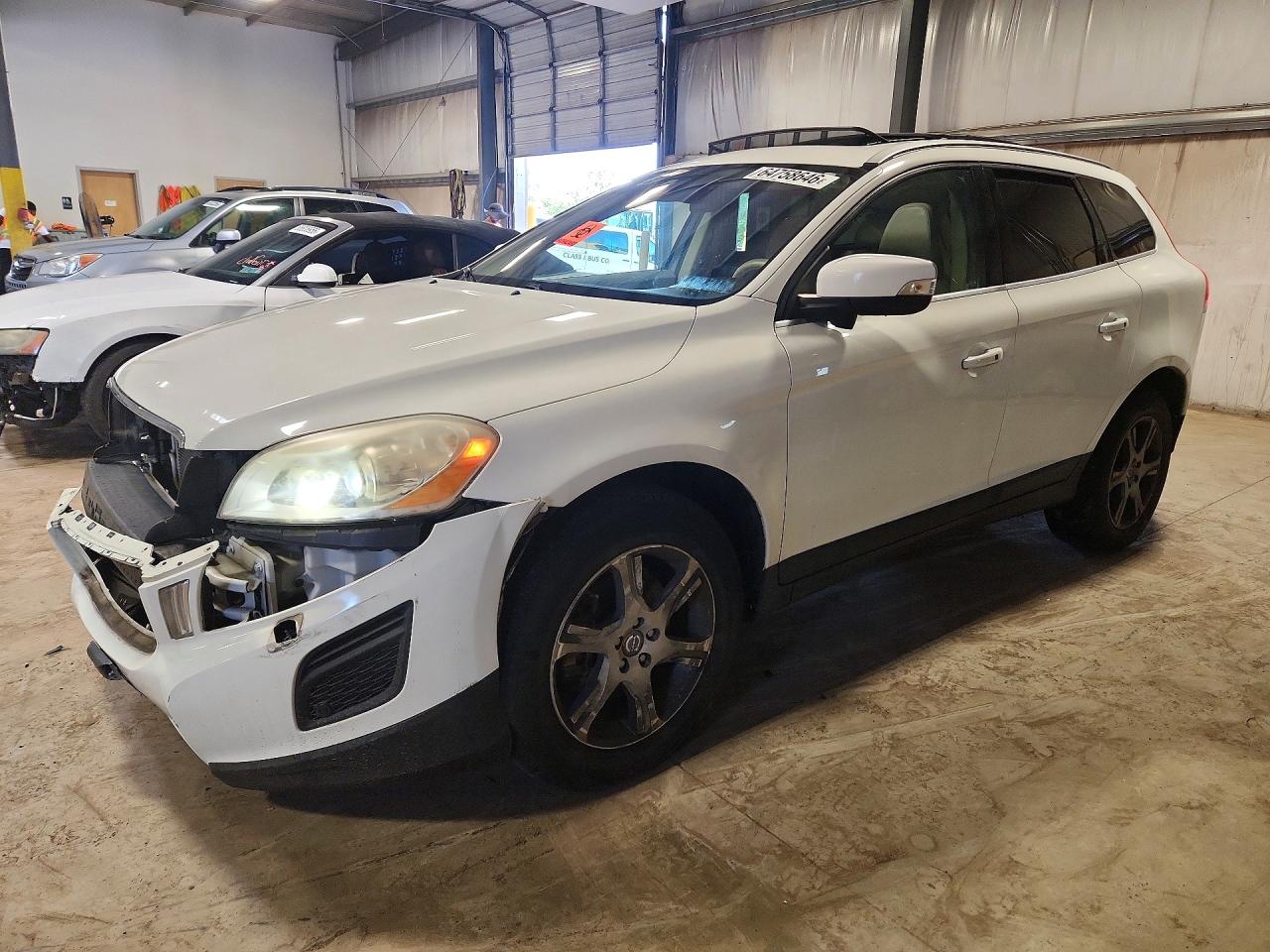 2013 VOLVO XC60 T6