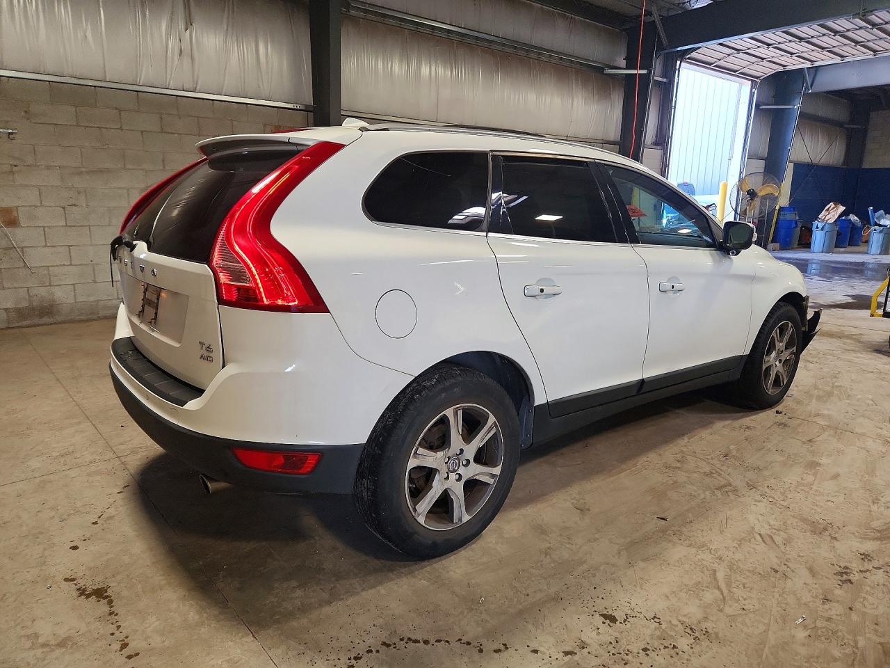 2013 VOLVO XC60 T6 — снимка 3