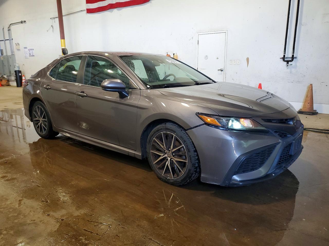 2021 TOYOTA CAMRY SE — снимка 4