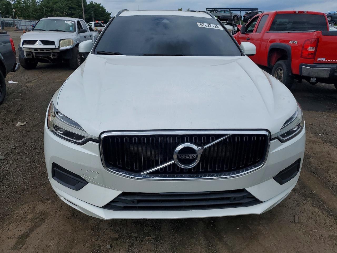 2019 VOLVO XC60 T5 MOMENTUM — снимка 5