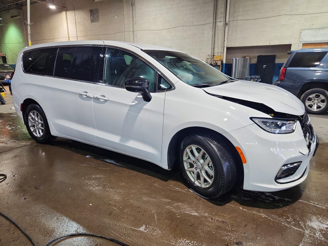 2026 CHRYSLER PACIFICA SELECT — снимка 4
