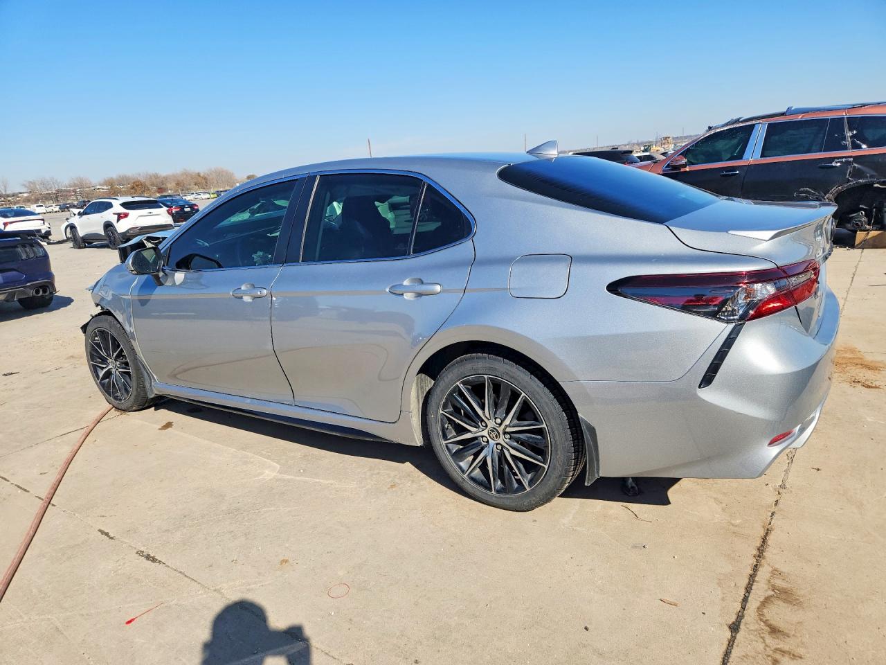 2024 TOYOTA CAMRY SE — снимка 2