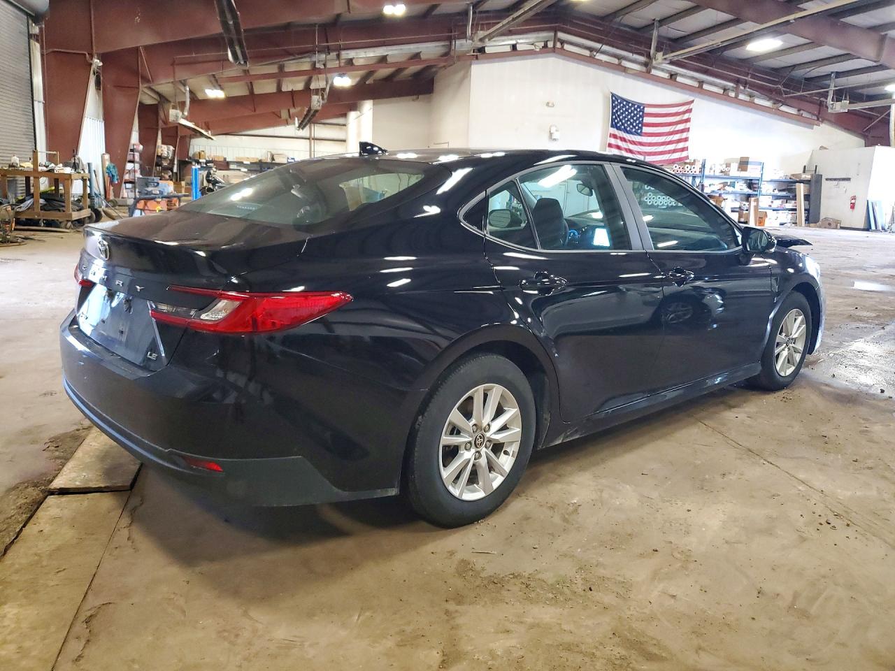 2025 TOYOTA CAMRY LE — снимка 3