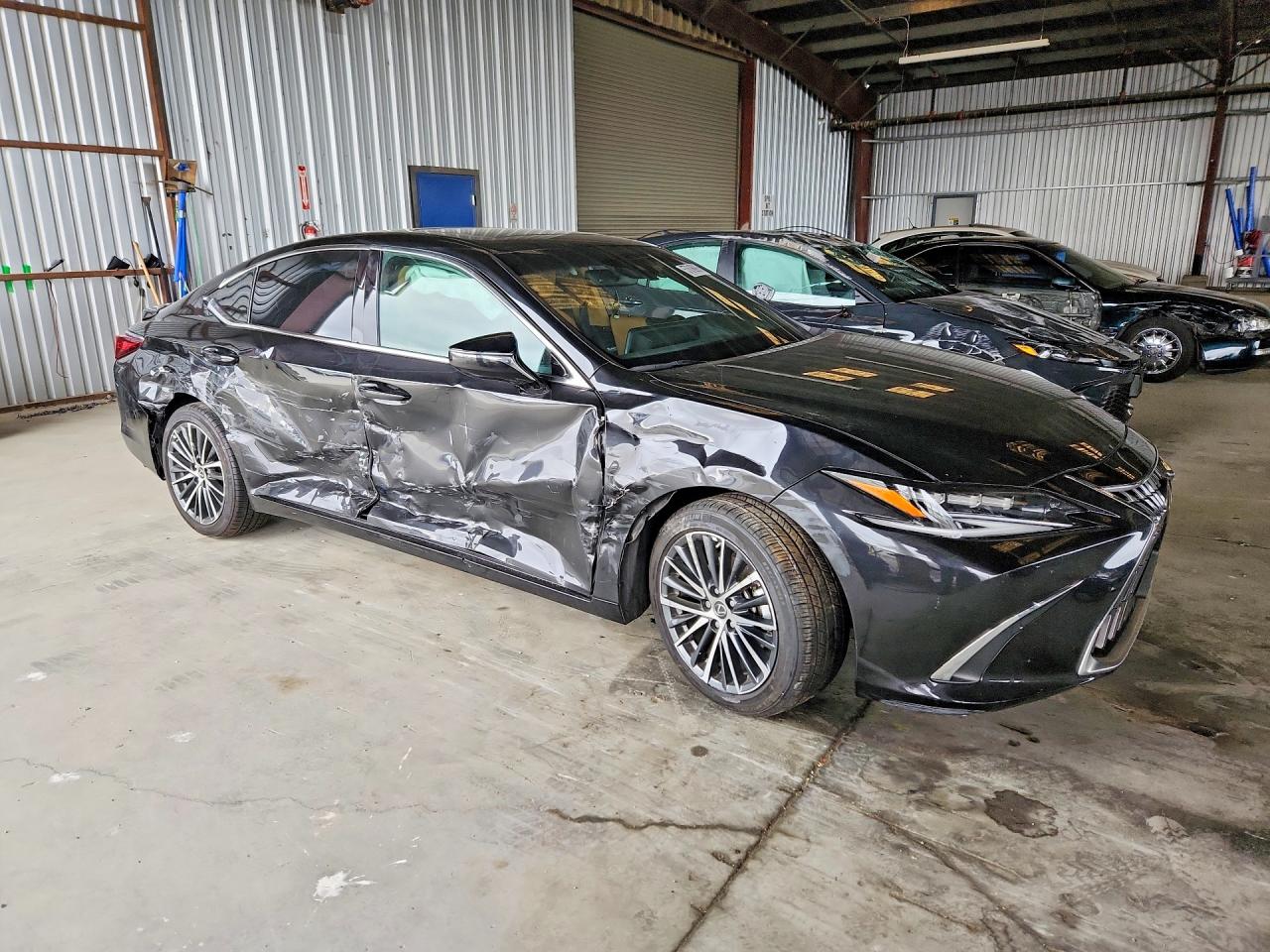 2025 LEXUS ES 300H BASE — снимка 4