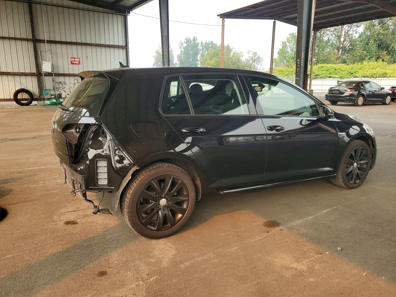 2016 VOLKSWAGEN E-GOLF SEL PREMIUM — снимка 3