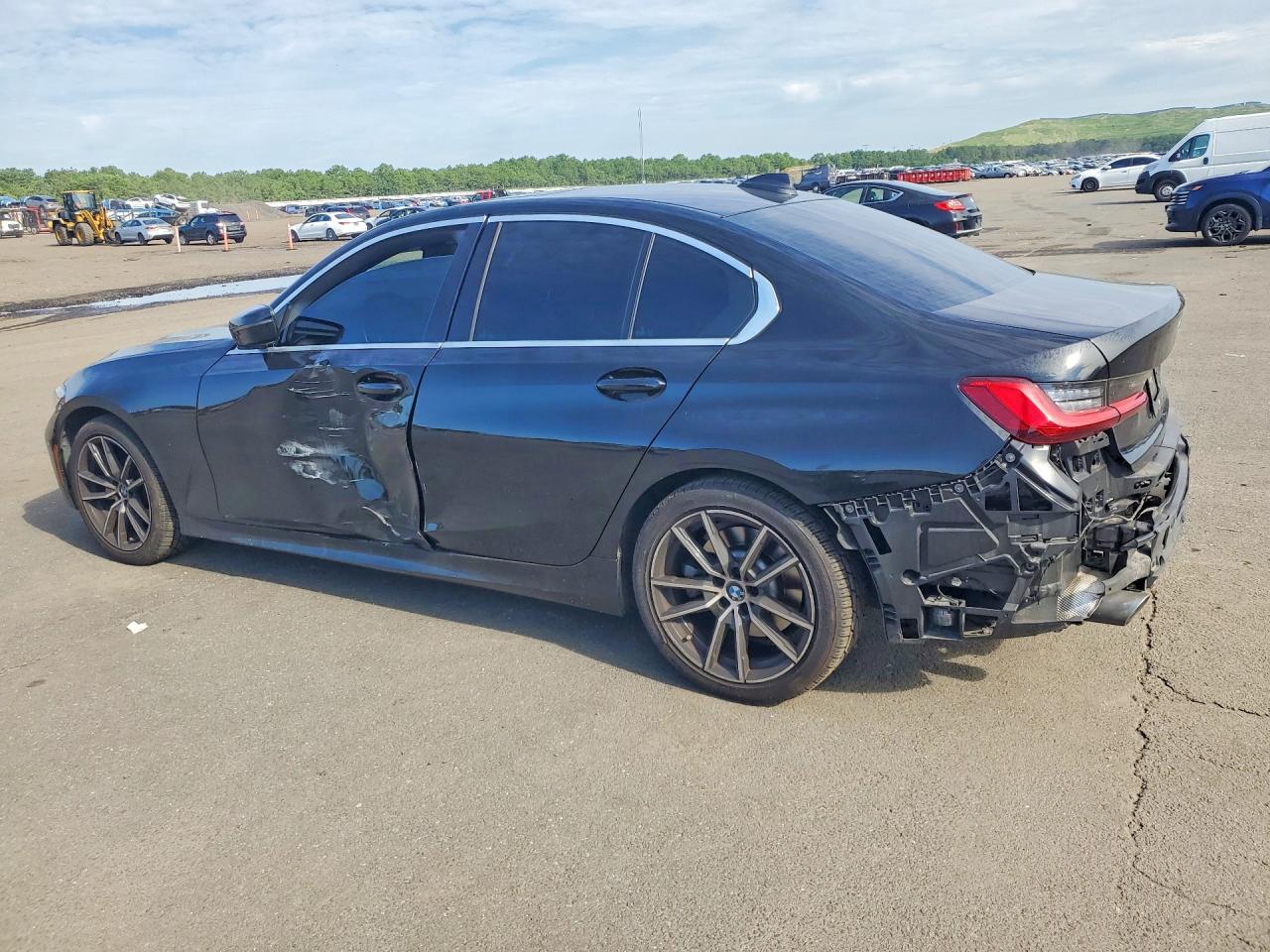 2019 BMW 330I — снимка 2