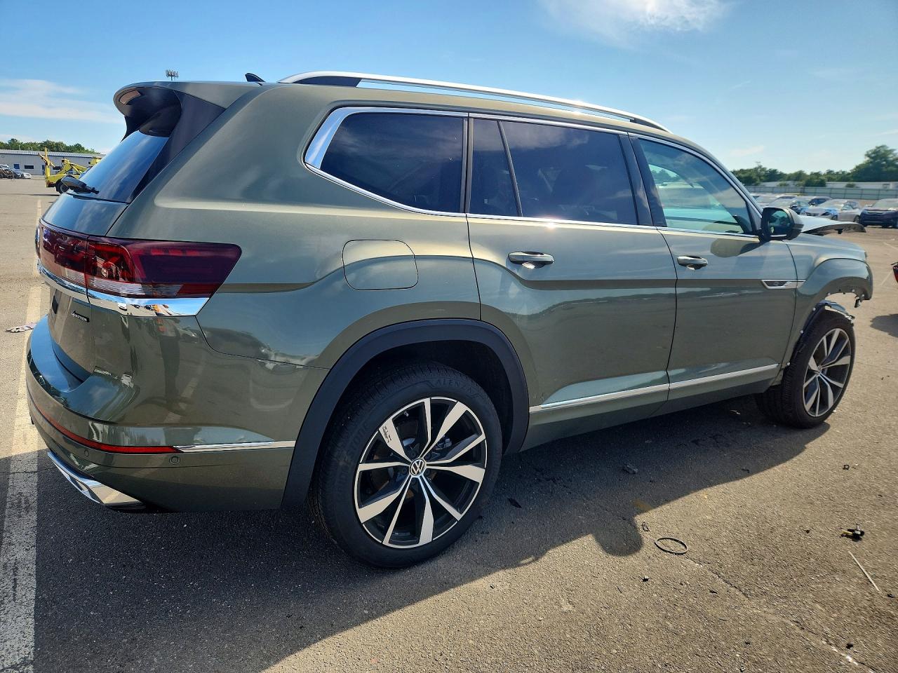 2026 VOLKSWAGEN ATLAS SEL PREMIUM R-LINE — снимка 3
