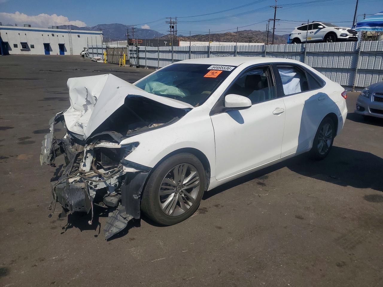 2015 TOYOTA CAMRY SE