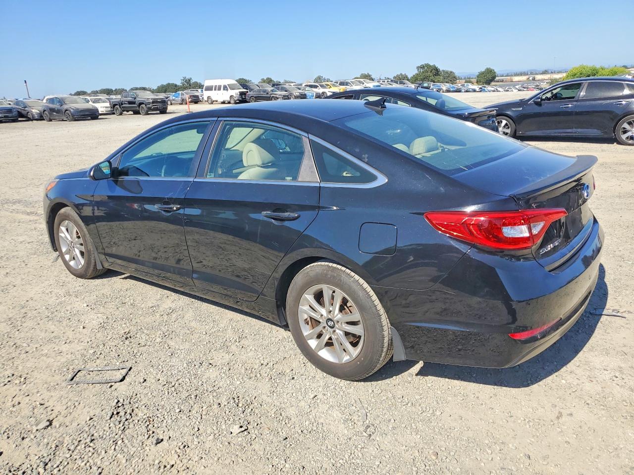 2017 HYUNDAI SONATA SE — снимка 2