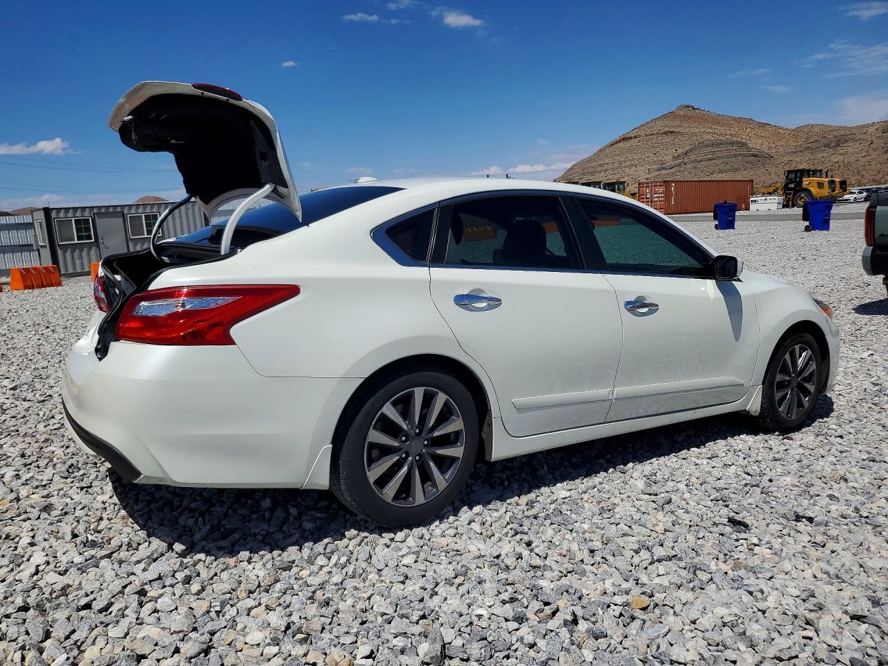 2017 NISSAN ALTIMA 2.5 SV — снимка 3